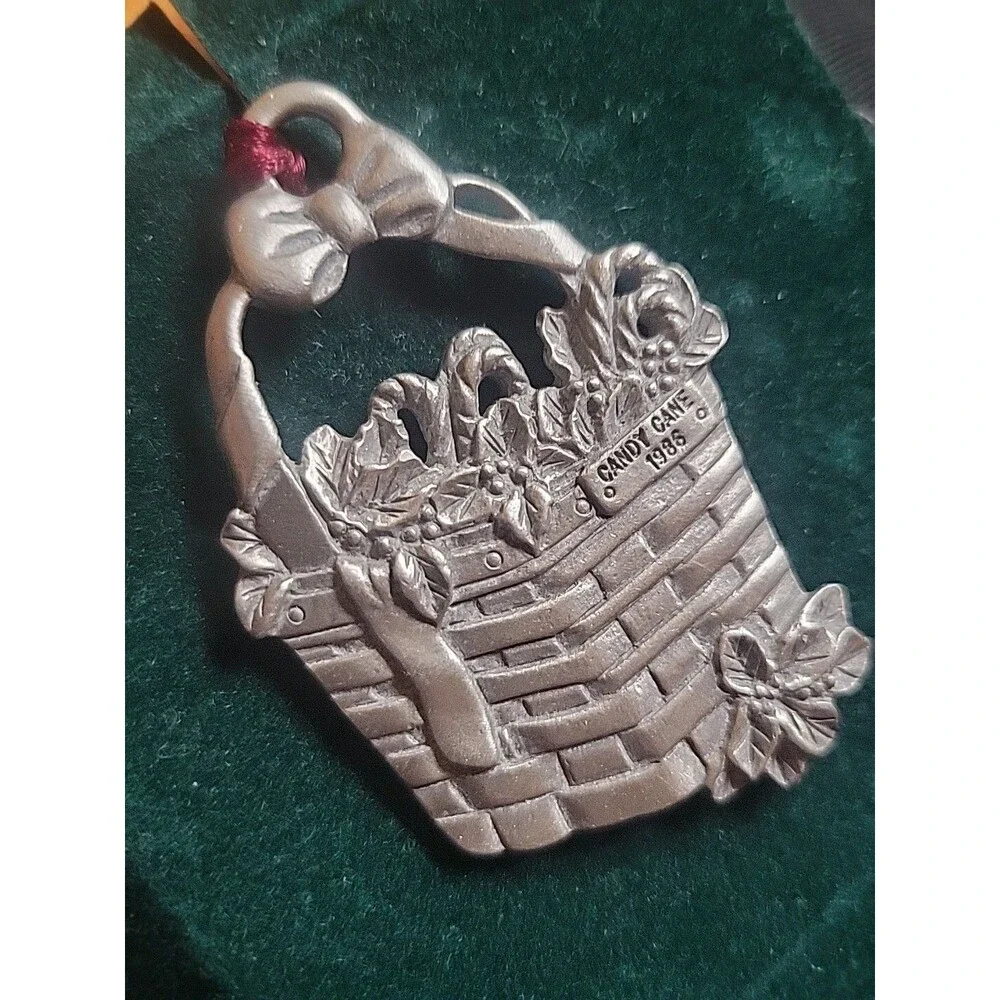 VTG 1986 - 1995 LONGABERGER CHRISTMAS CANDY CANE BASKET PEWTER TIE-ON ORNAMENT